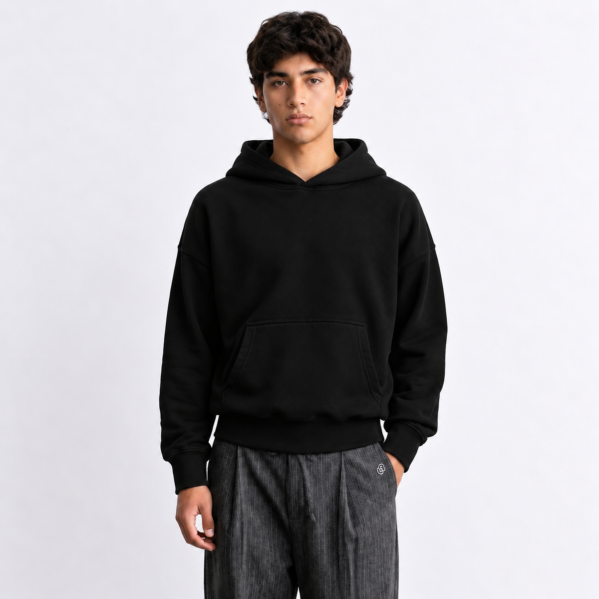 Pack Estandar 10 Hoodie Boxy Fit Slim 330 grs para tu marca